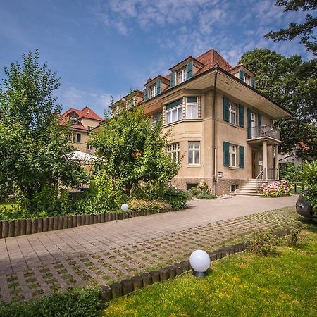 Max Aviation Villa & Apartments Berna Exterior foto