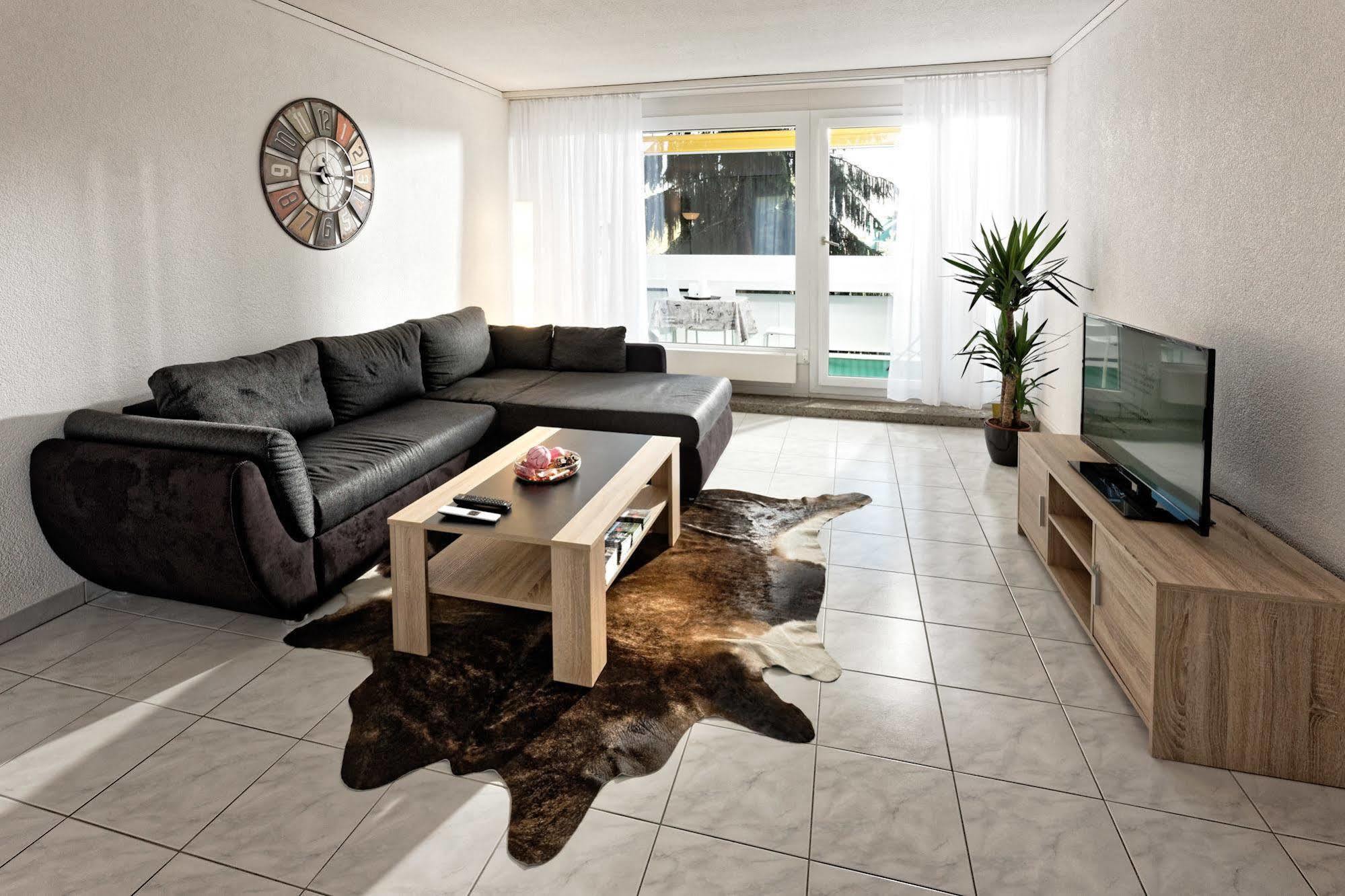 Max Aviation Villa & Apartments Berna Exterior foto
